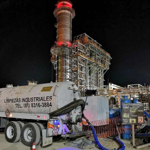 camion-limpieza-industrial-sirsa